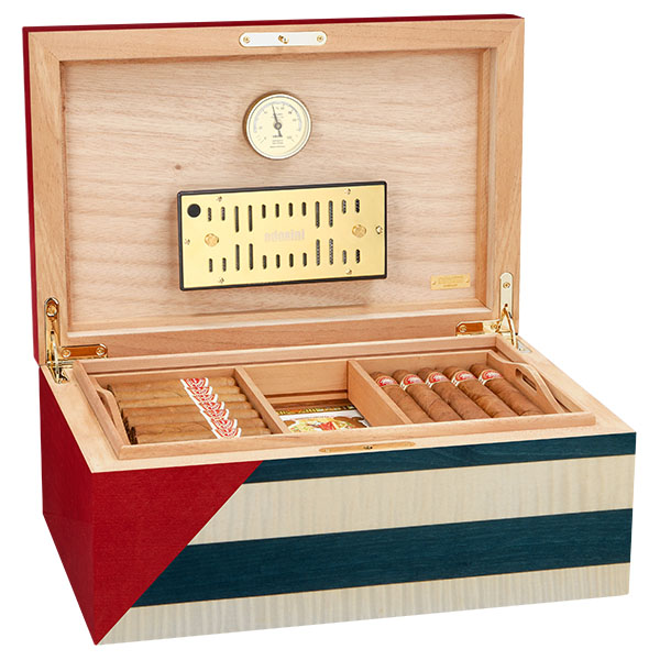Packshot Humidor aufgeklappt